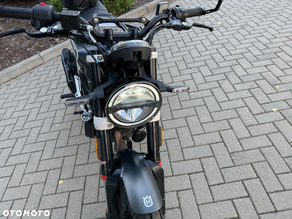 Husqvarna Svartpilen - 5