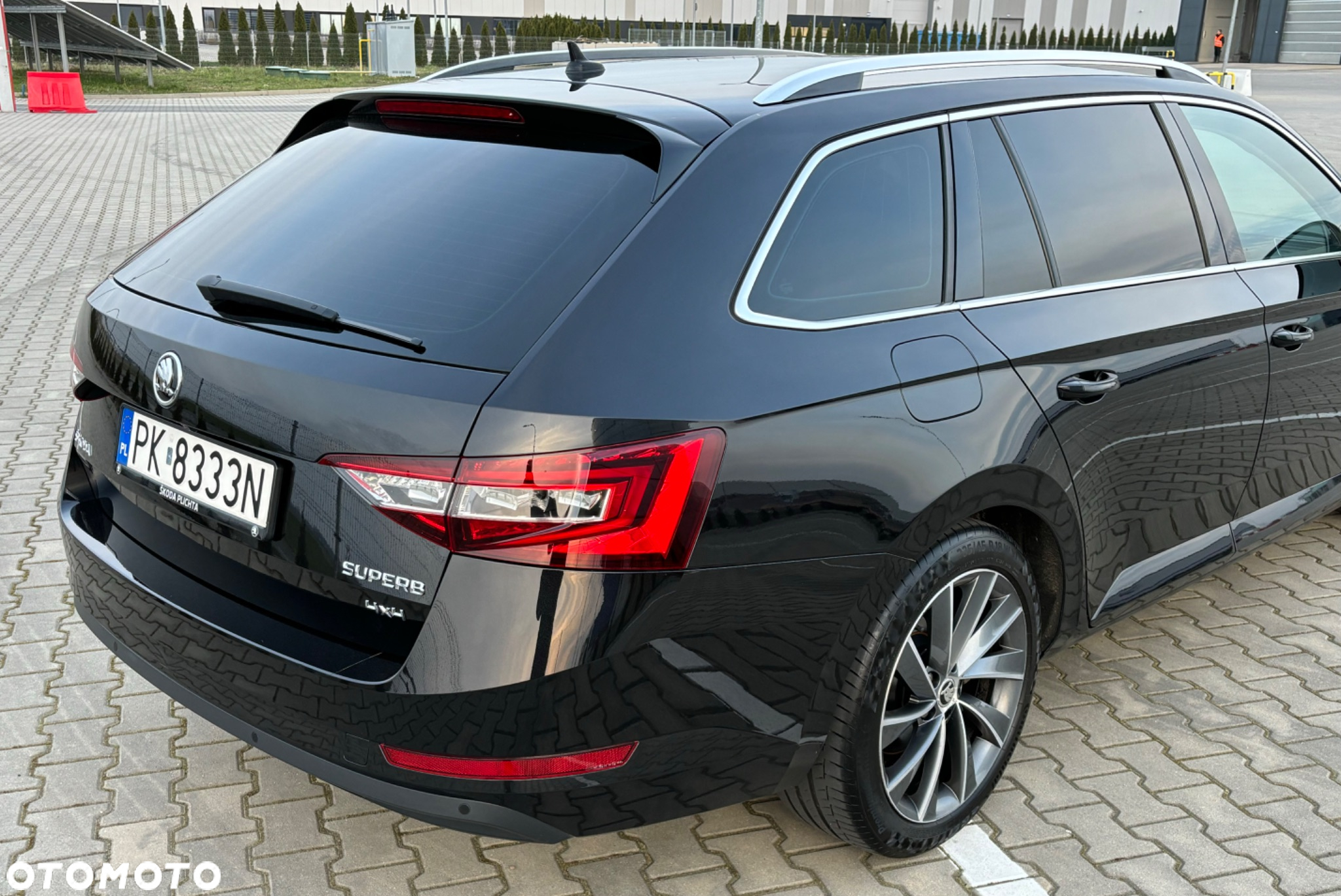 Skoda Superb 2.0 TDI SCR 4x4 L&K DSG - 4