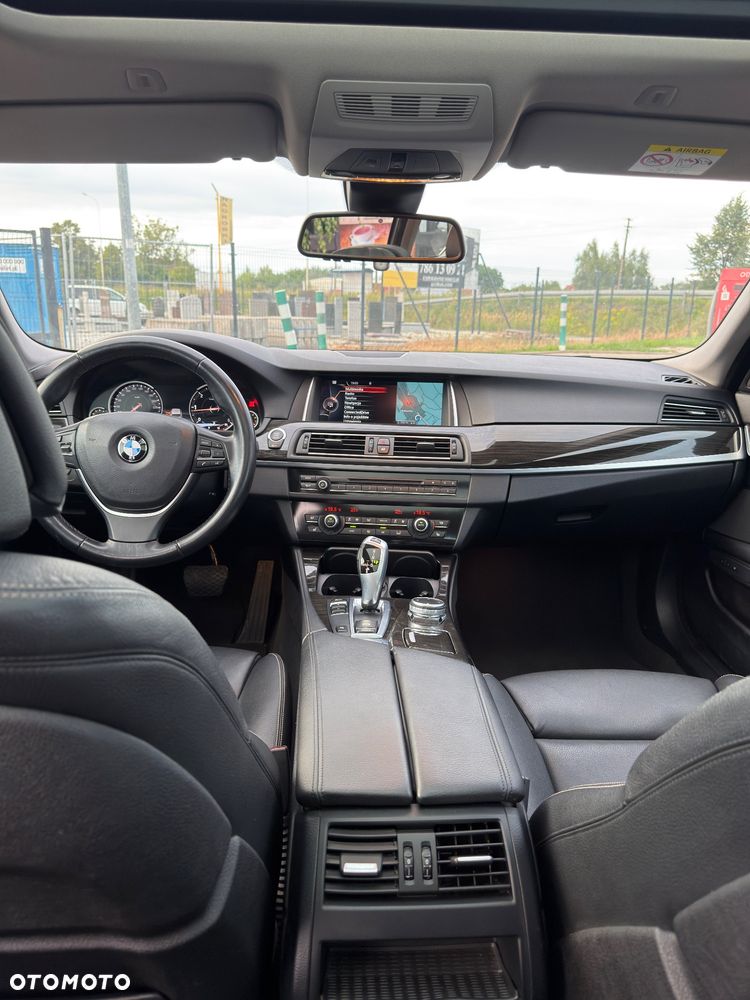 BMW Seria 5 520d Luxury Line - 8