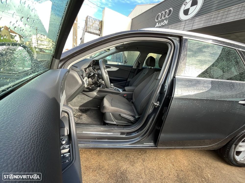 Audi A4 Avant 30 TDI S line S tronic - 13