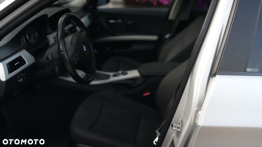 BMW Seria 3 - 16