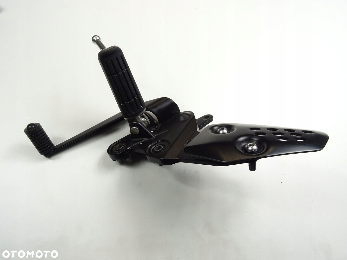YAMAHA MT 07 SET PODNÓŻEK PRAWY PRZÓD PRZEDNI DŹWIGNIA CZUJNIK 21- 23 - 11