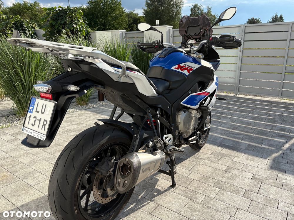 BMW XR - 9