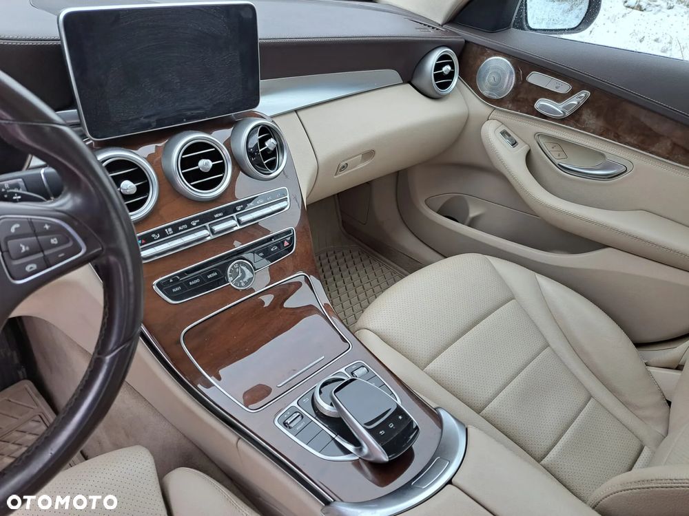Mercedes-Benz Klasa C 300 7G-TRONIC Avantgarde - 13