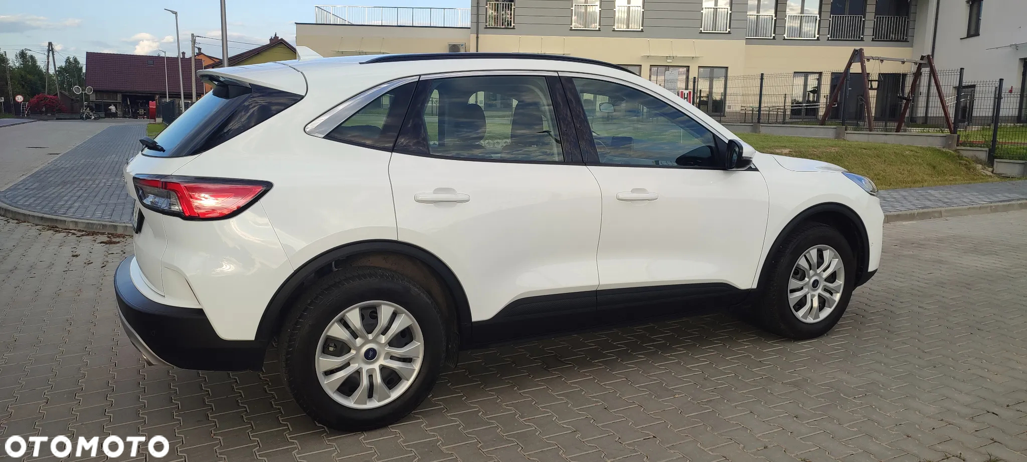 Ford Kuga - 8