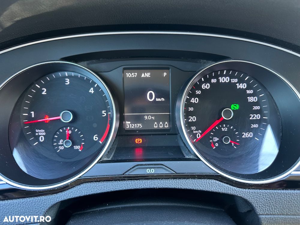 Volkswagen Passat Variant 2.0 TDI DSG (BlueMotion Technology) Comfortline - 12