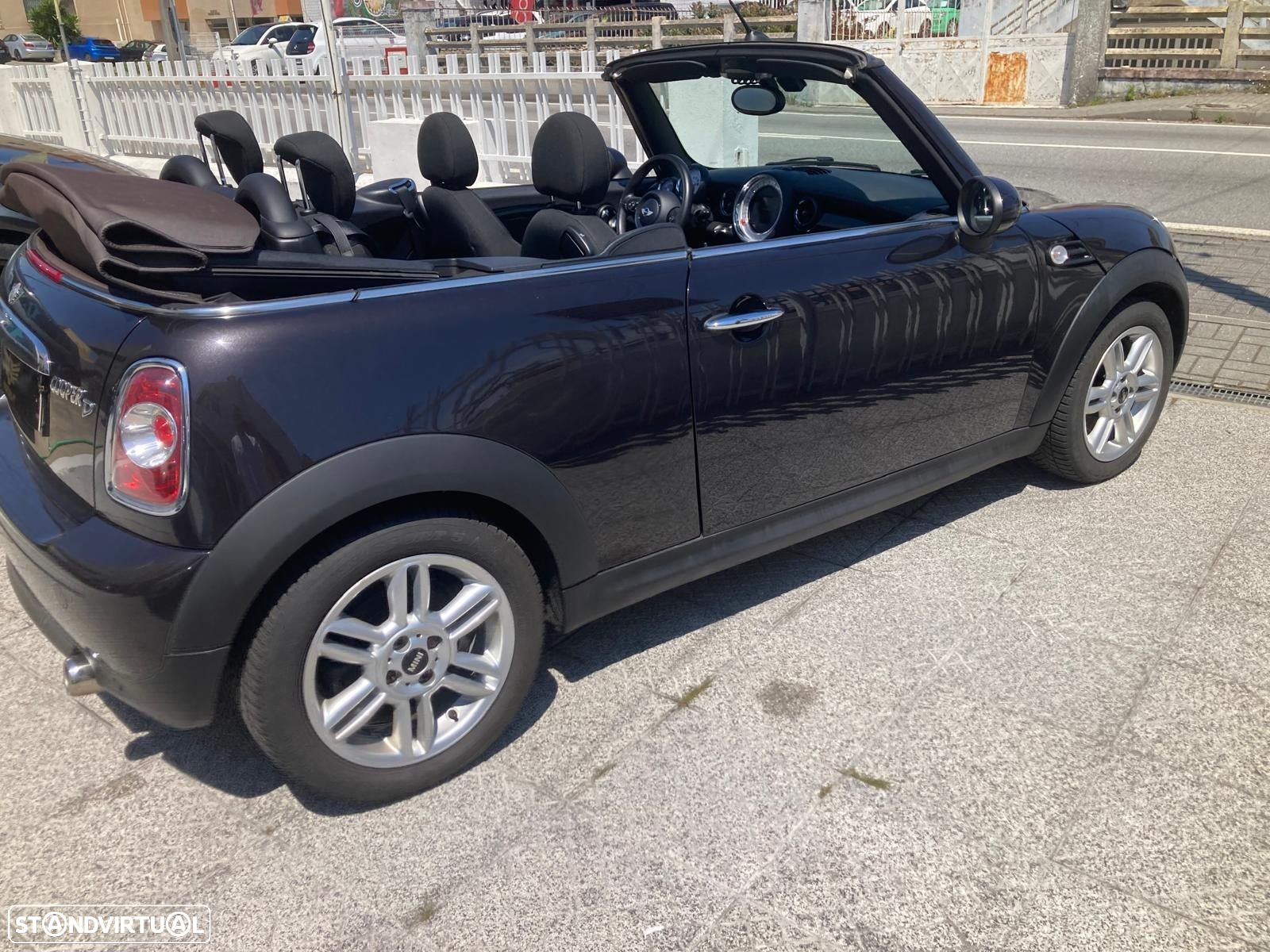 MINI Cabrio Cooper D - 17