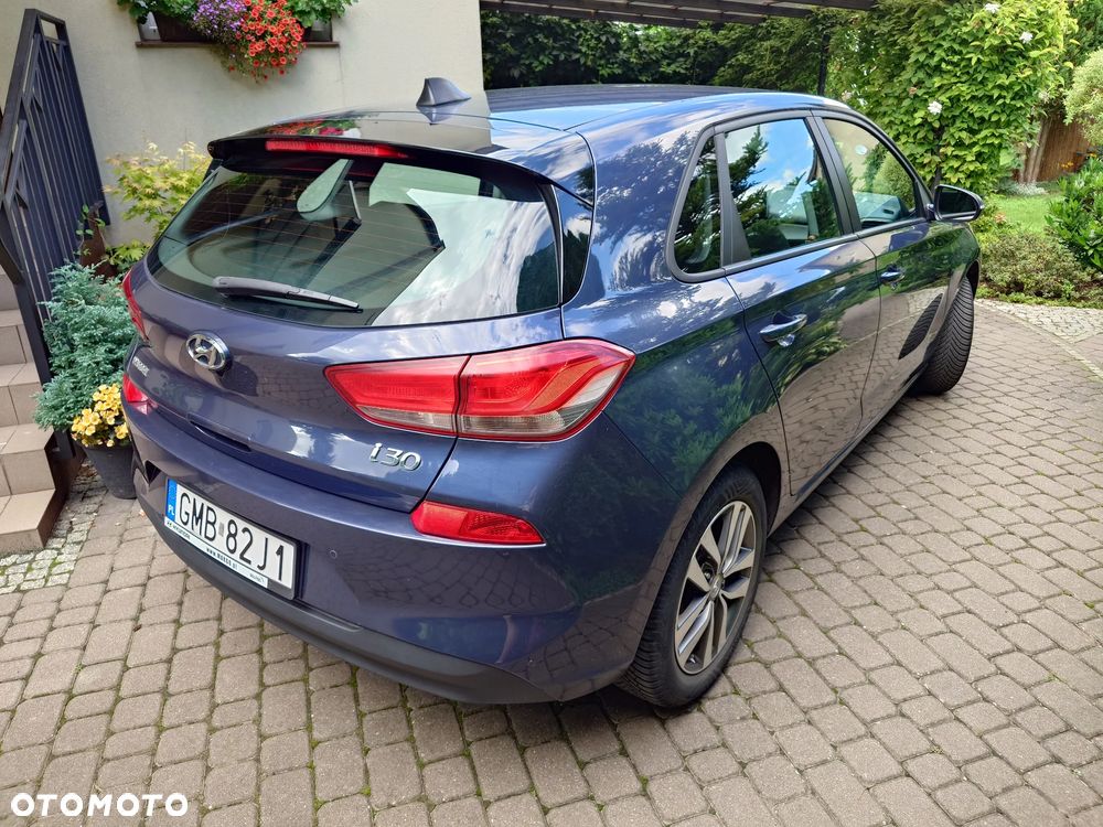 Hyundai i30 1.4 Premiere Comfort - 2