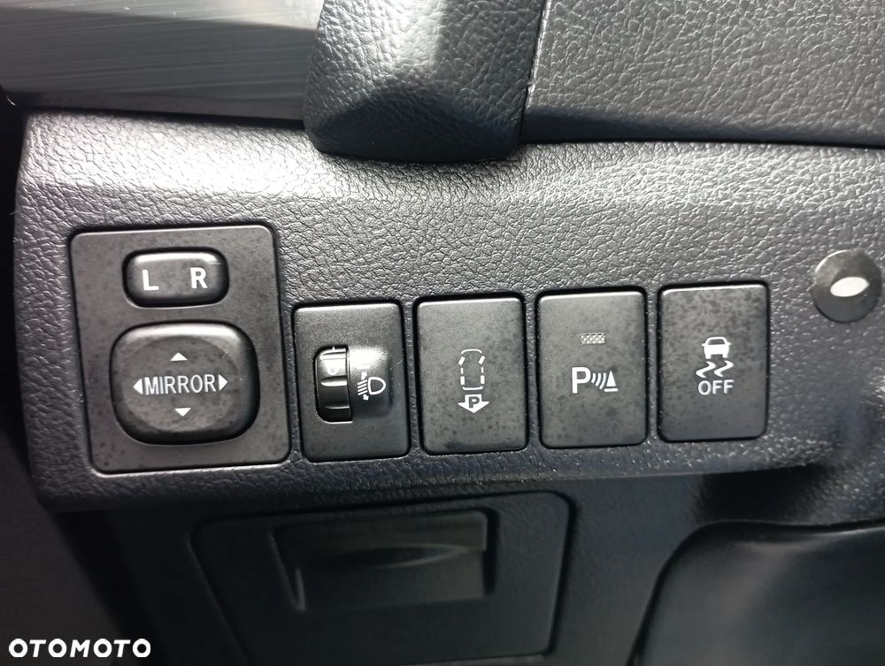 Toyota Auris 1.6 Dynamic - 19
