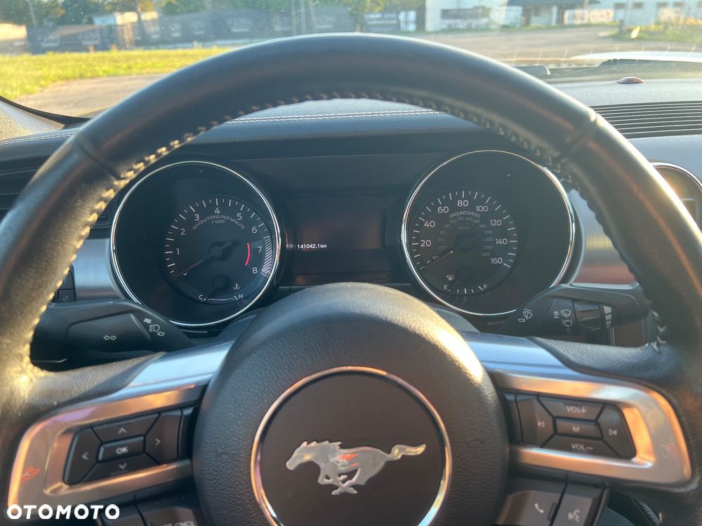 Ford Mustang - 26