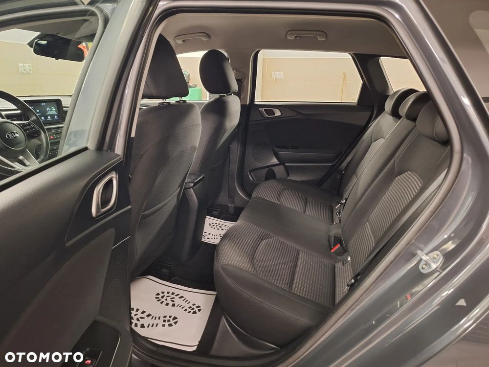 Kia Ceed 1.4 CVVT Dream Team Edition - 22