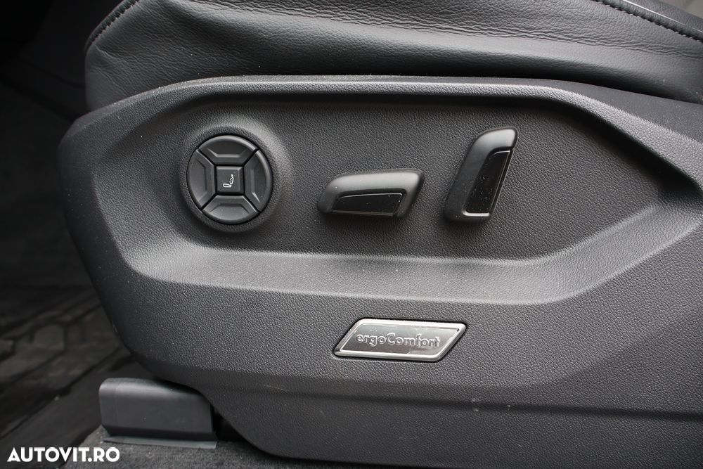 Volkswagen Touareg V6 TDI 4MOTION R-Line - 22
