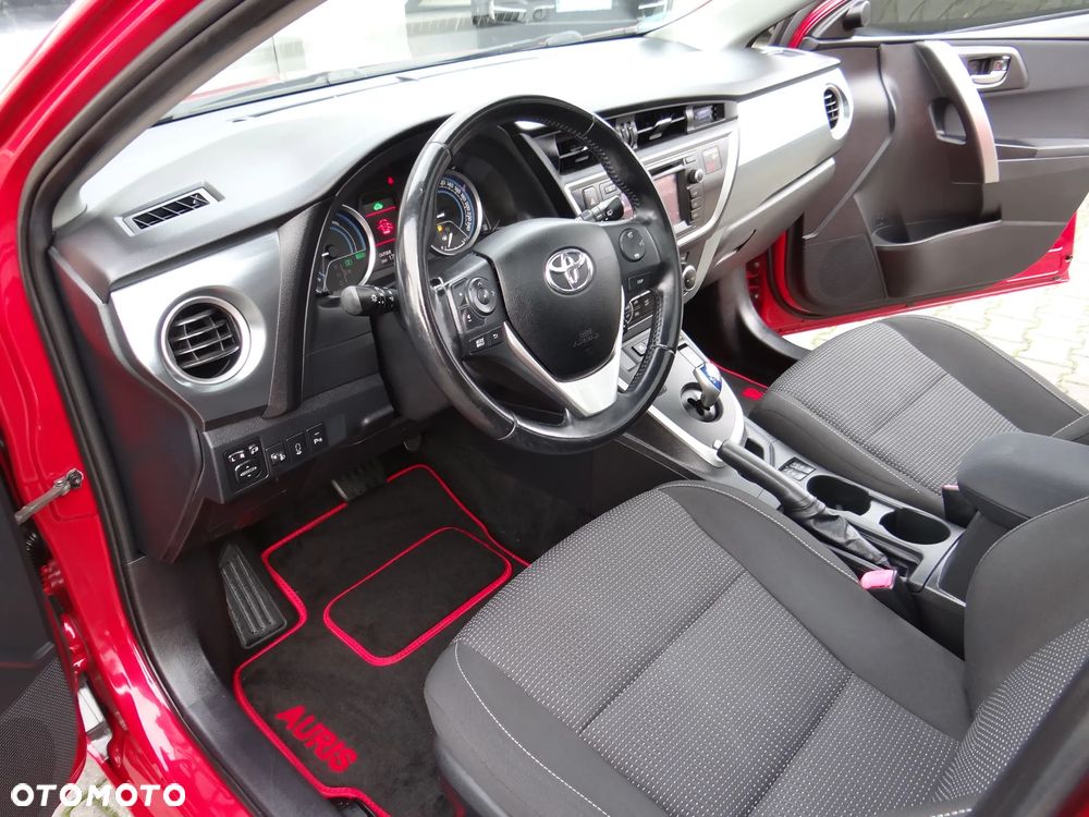 Toyota Auris 1.8 VVT-i Hybrid Automatik Touring Sports Executive - 24