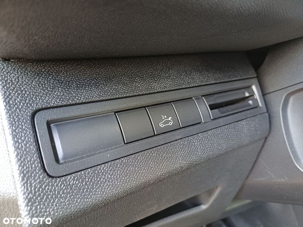 Peugeot 3008 1.6 THP Allure S&S EAT6 - 17