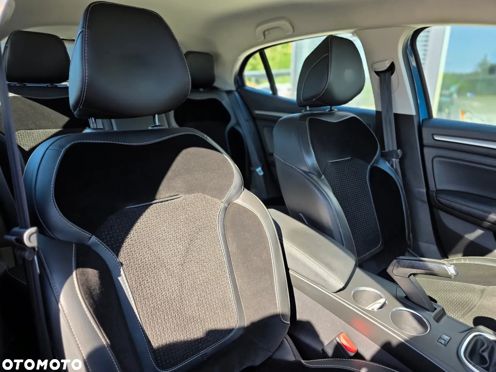 Renault Megane 1.5 Blue dCi Intens - 11