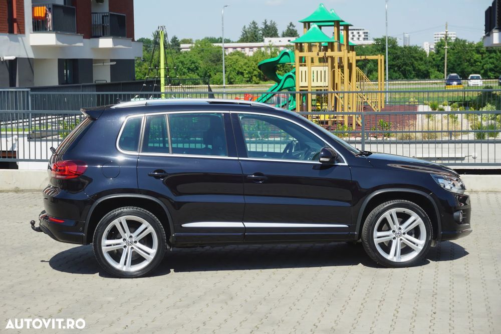 Volkswagen Tiguan 2.0 TDI SCR 4MOTION BlueMotion Technology DSG Lounge Sport & Style - 4