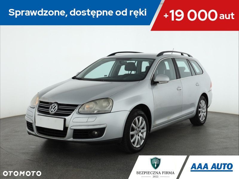 Volkswagen Golf - 1