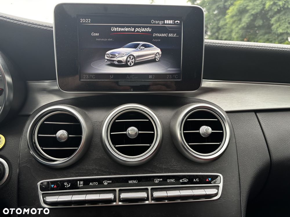 Mercedes-Benz Klasa C 300 7G-TRONIC Edition 1 - 40