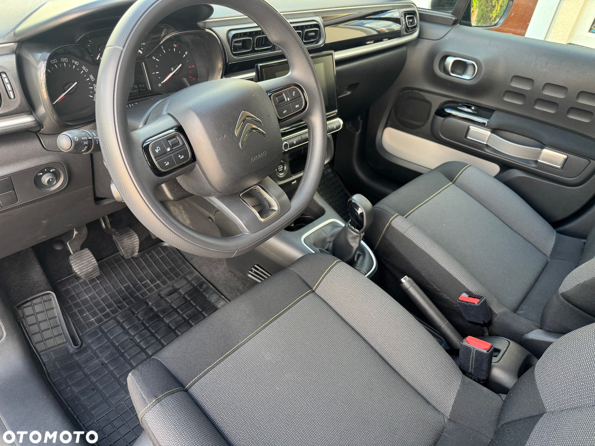 Citroën C3 1.2 PureTech Shine - 17