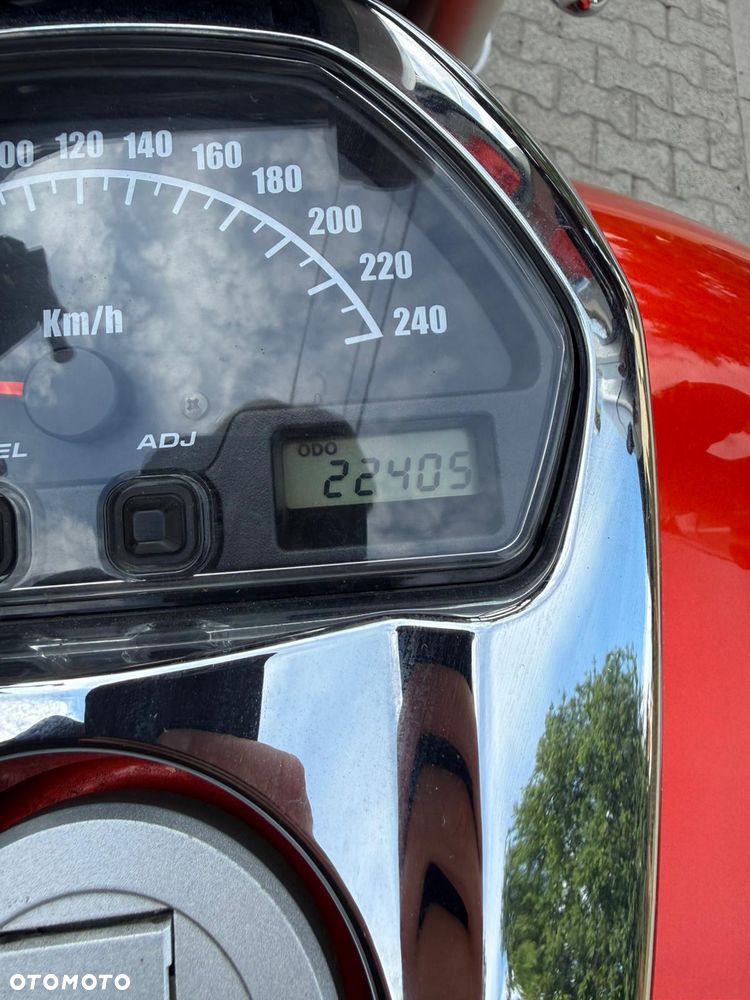 Suzuki VZ - 9