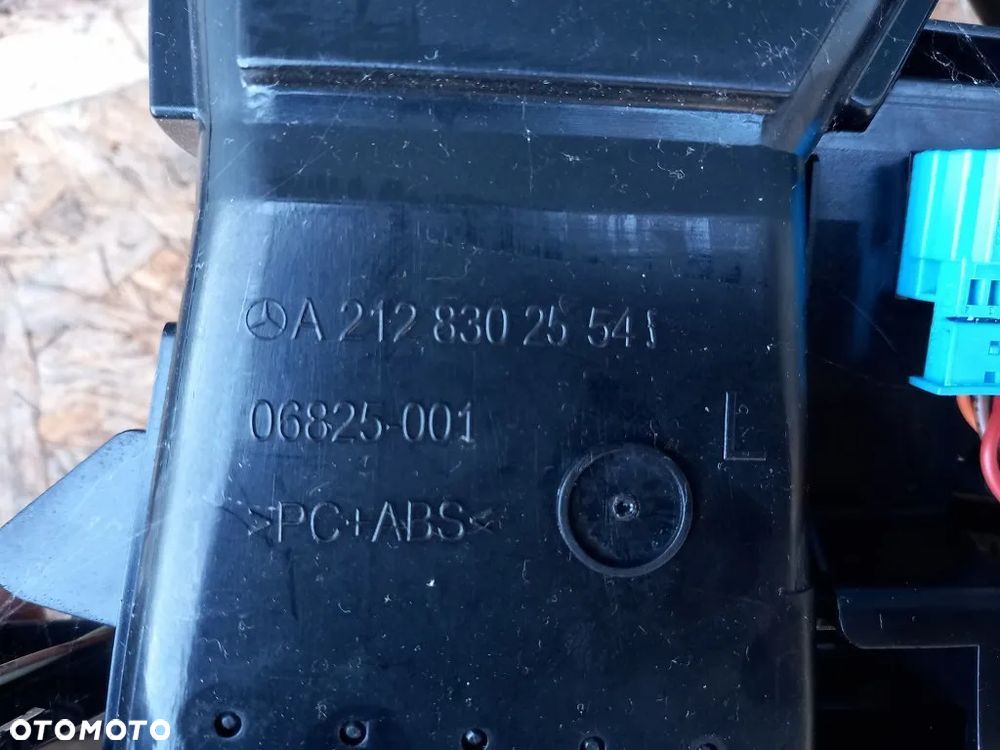 dekor konsoli dekory listwa kratka nawiewu środkowa mercedes w212 europa - 8