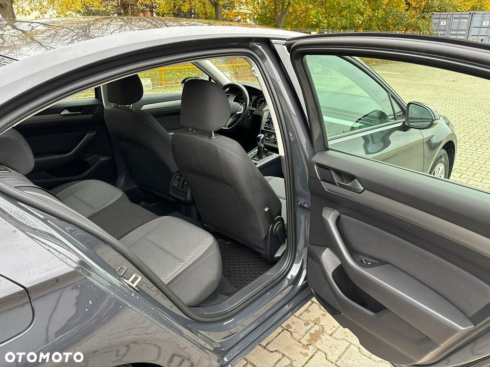 Volkswagen Passat 2.0 TDI EVO Essence - 18