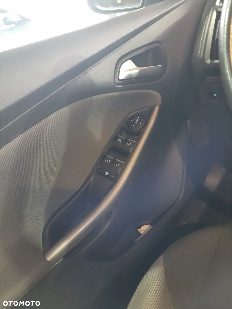 Ford Focus 1.6 TDCi Ambiente - 16