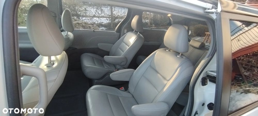 Toyota Sienna 3.5 V6 XLE AWD - 20