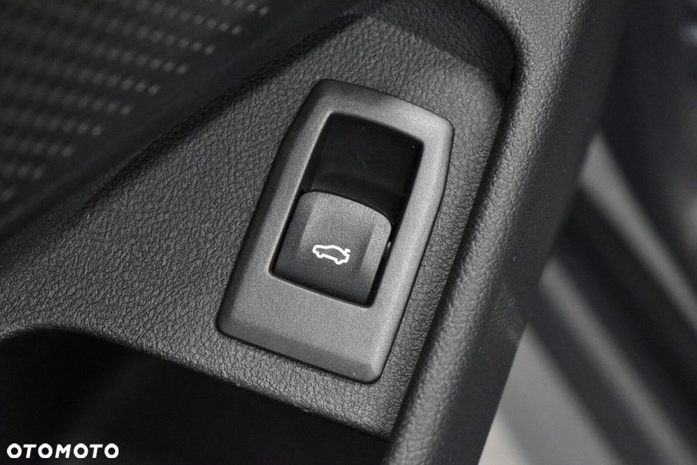 BMW Seria 3 - 10