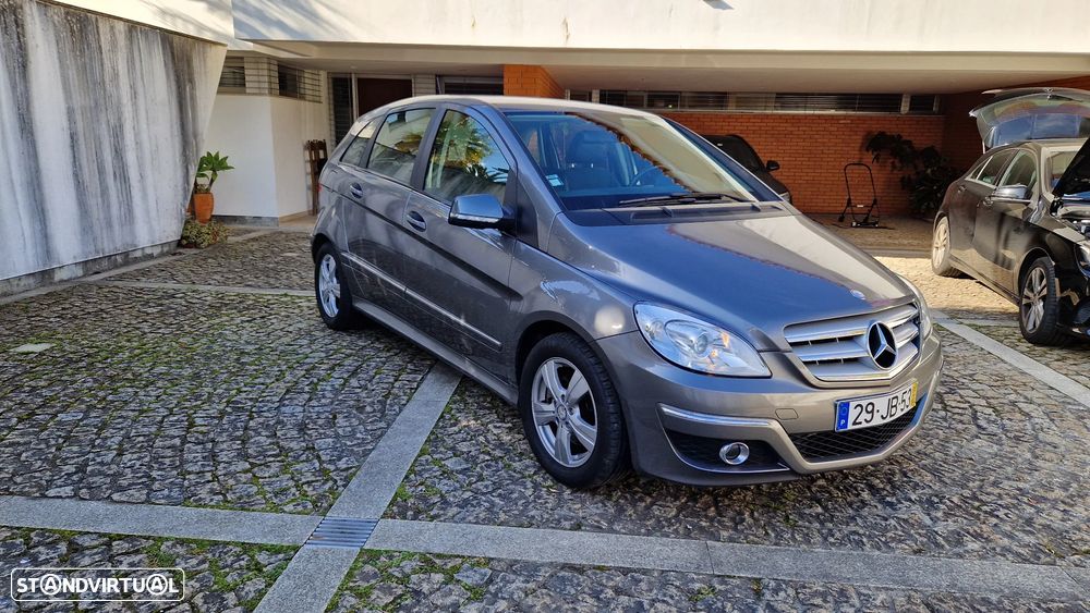 Mercedes-Benz B 200 CDI - 4