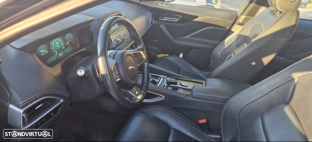 Jaguar F-Pace 20d Aut. R-Sport - 7