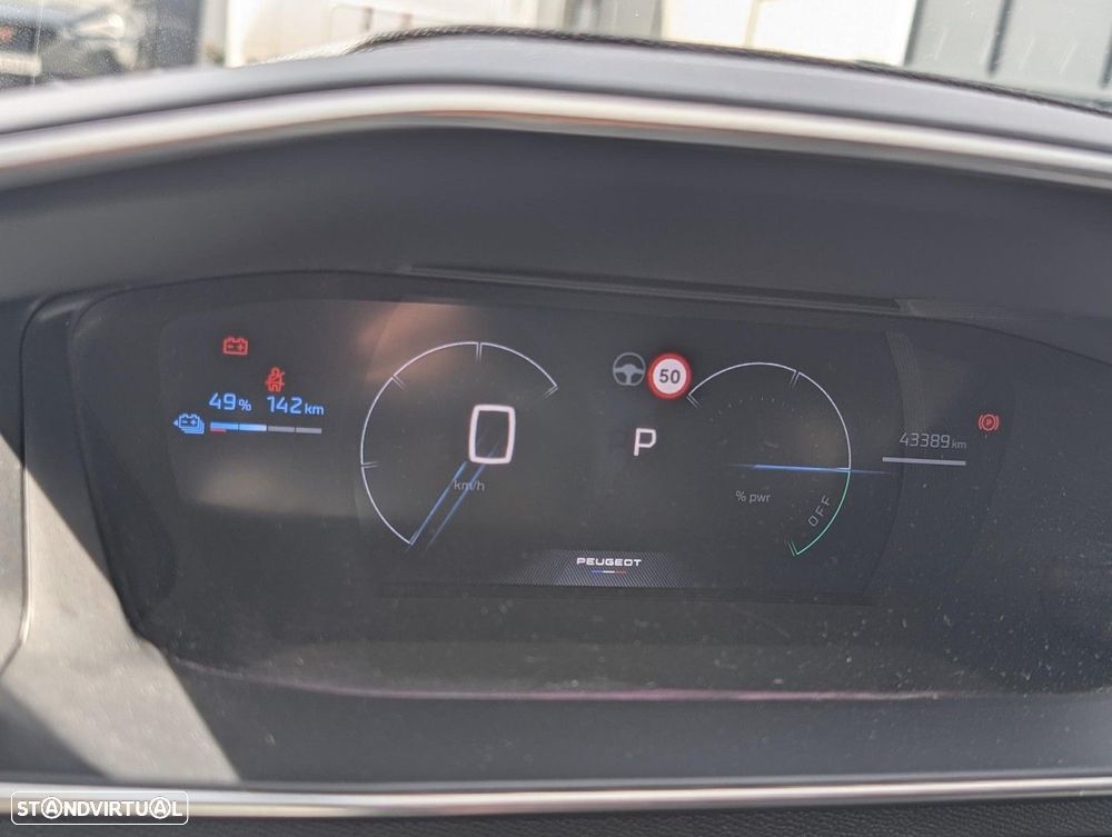 Peugeot e-2008 54 kWh GT - 14