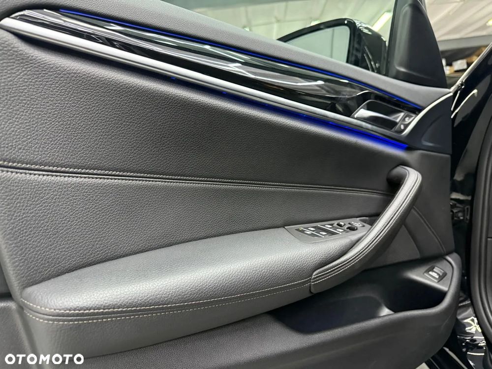 BMW Seria 5 520d Touring Sport Line - 23