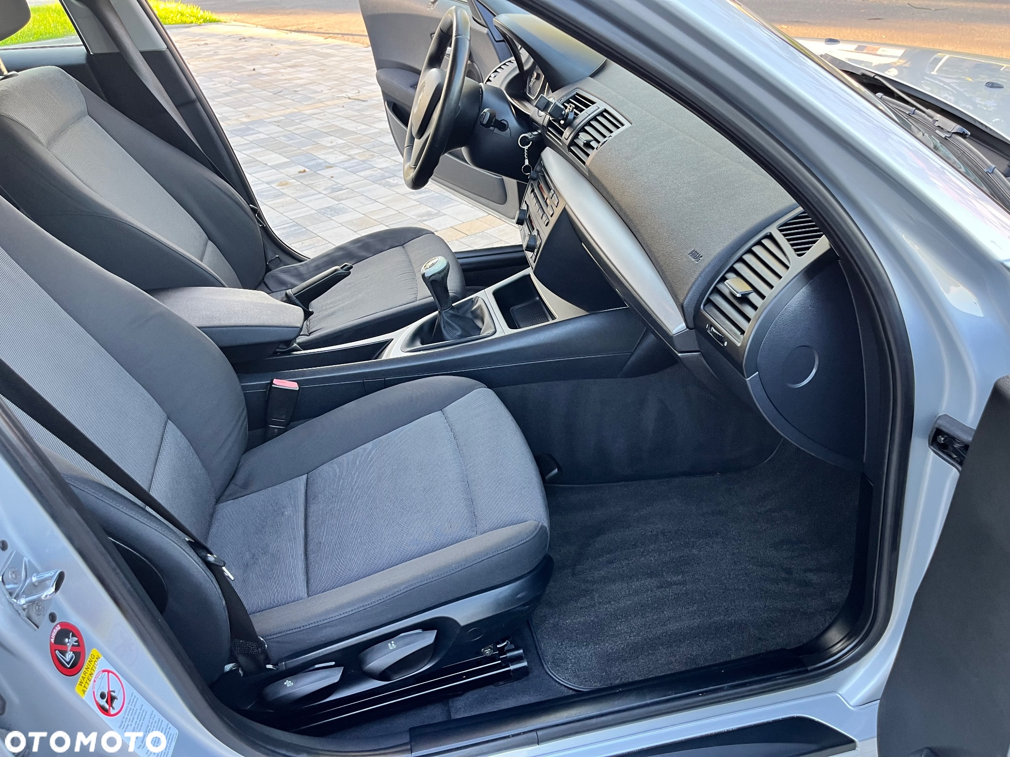 BMW Seria 1 118d DPF - 8