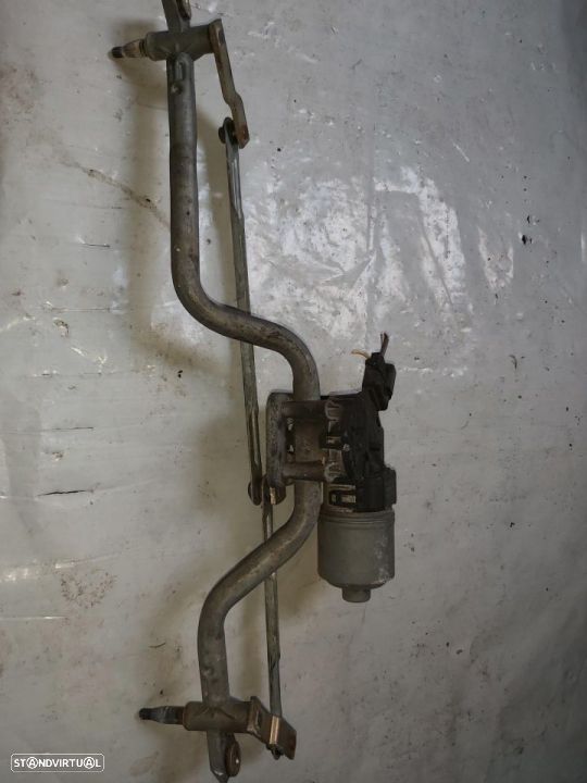 Motor limpa para brisas Renault Clio 2000  Ref: 0 390 241 511 - 1