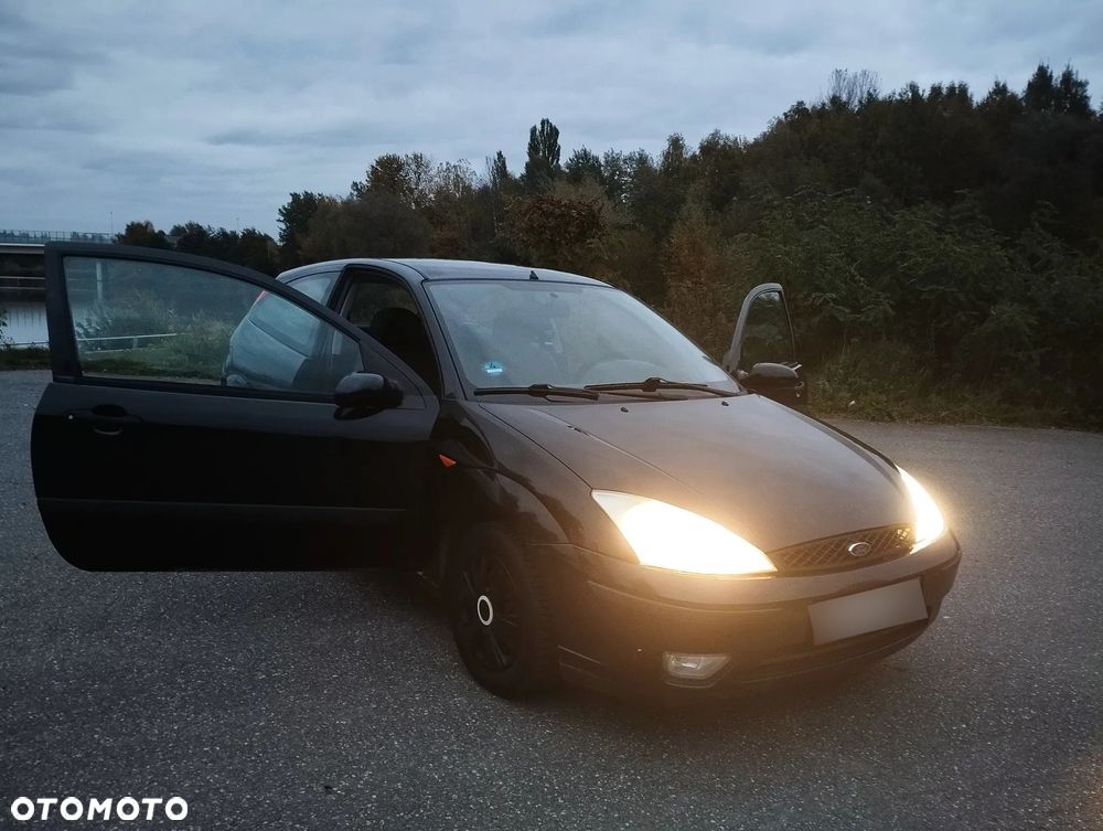 Ford Focus 1.6 16V Trend - 27