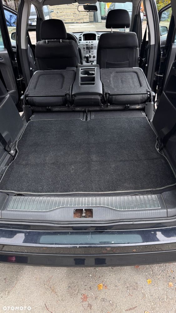 Opel Zafira - 16
