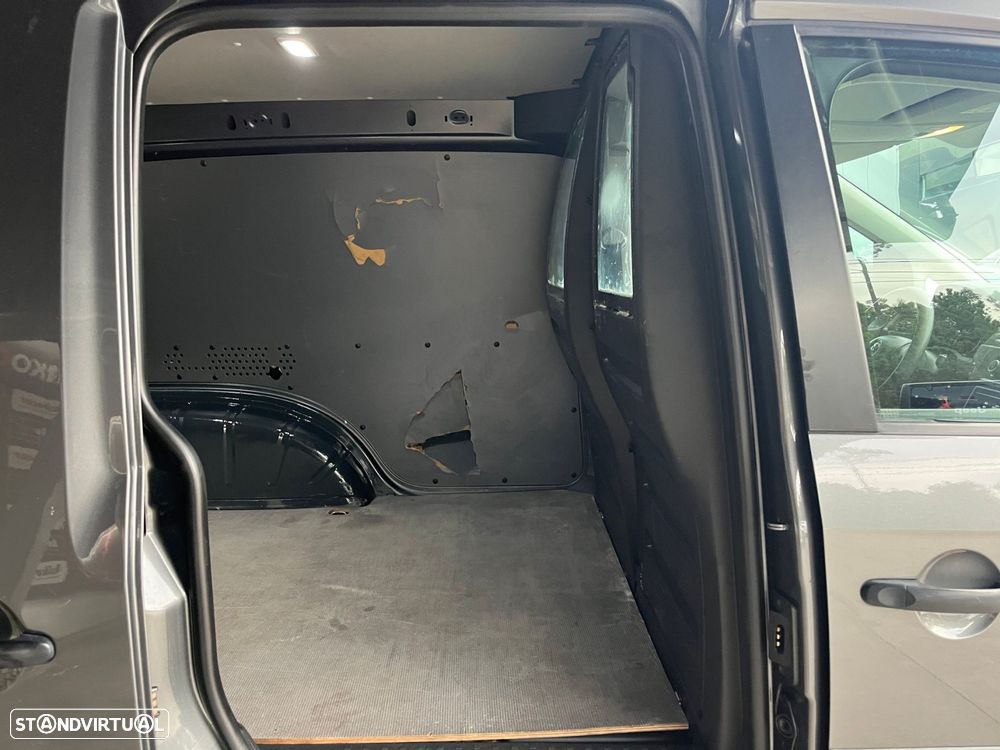 VW Caddy Outro - 14