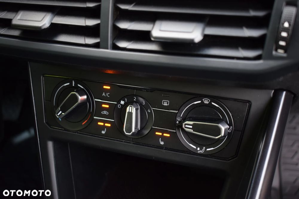 Volkswagen Polo - 32