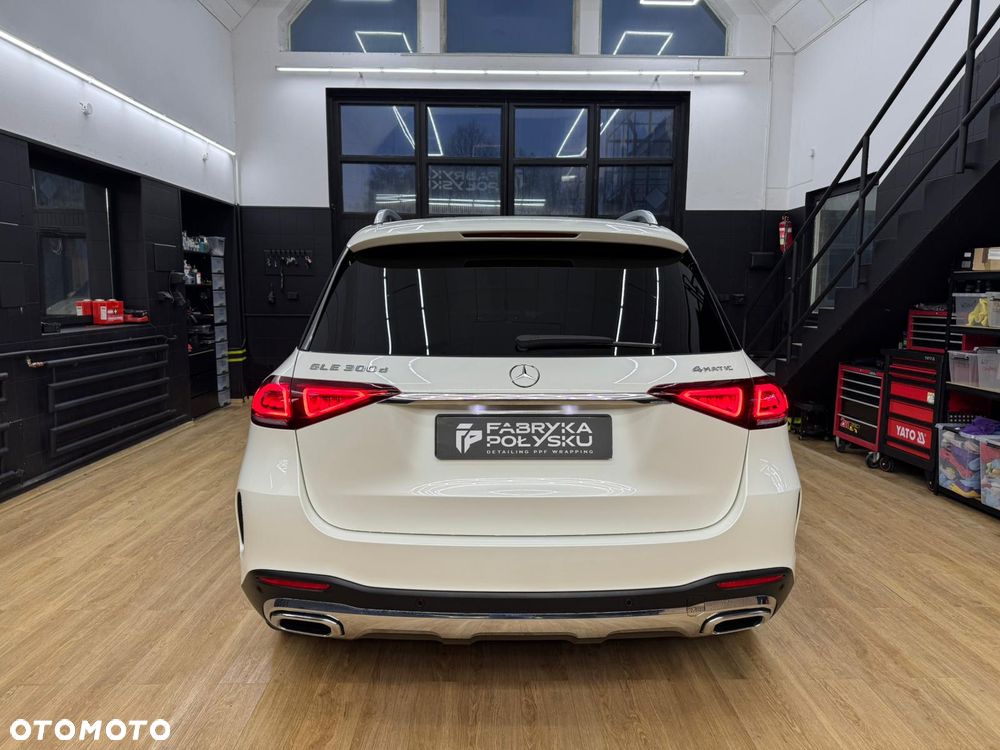 Mercedes-Benz GLE - 25