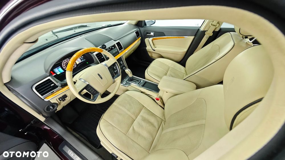 Lincoln MKZ - 9