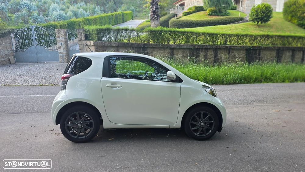 Toyota iQ 1.4 D-4D + - 2