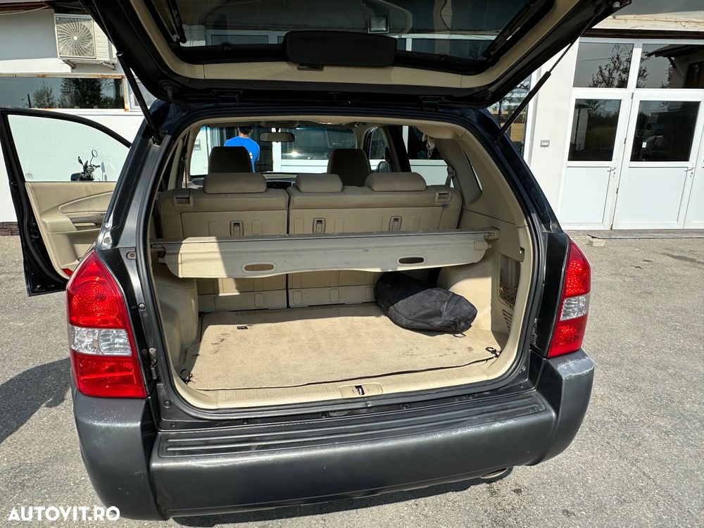 Hyundai Tucson 2.0 DOHC GL MT 2WD COMFORT - 10