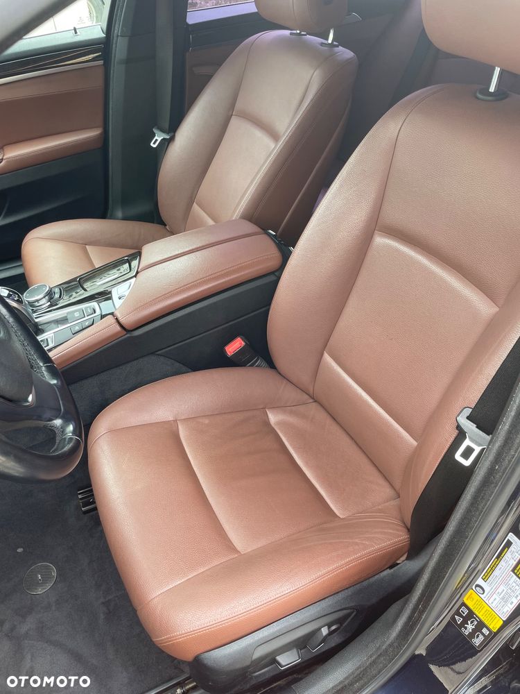 BMW Seria 5 535i xDrive - 11