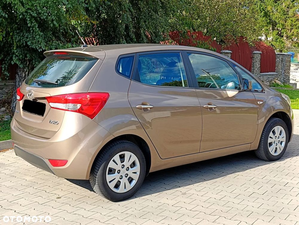 Hyundai ix20 1.4 BlueDrive Comfort - 10