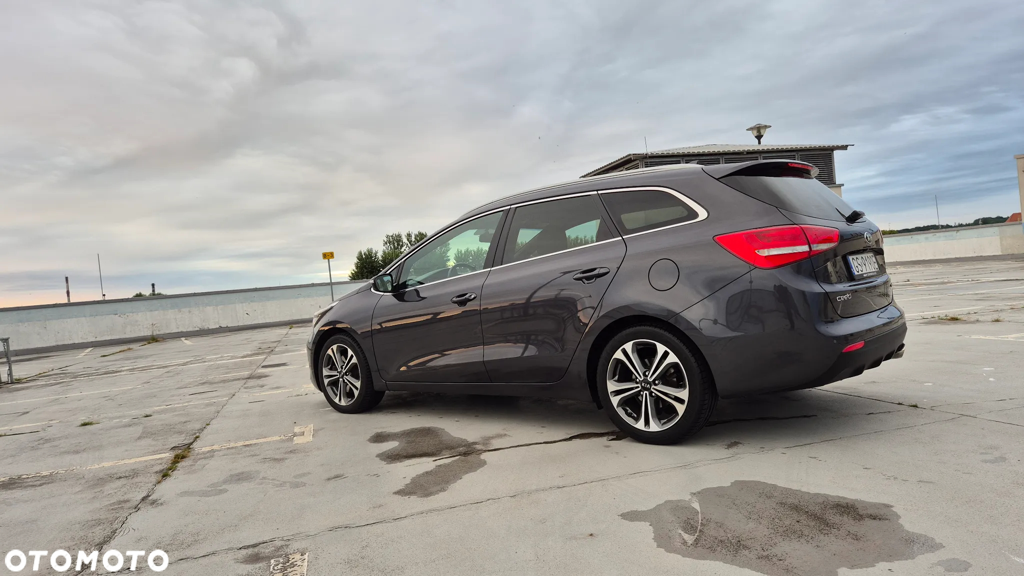 Kia Ceed Cee'd 1.6 CRDi GT Line DCT - 13