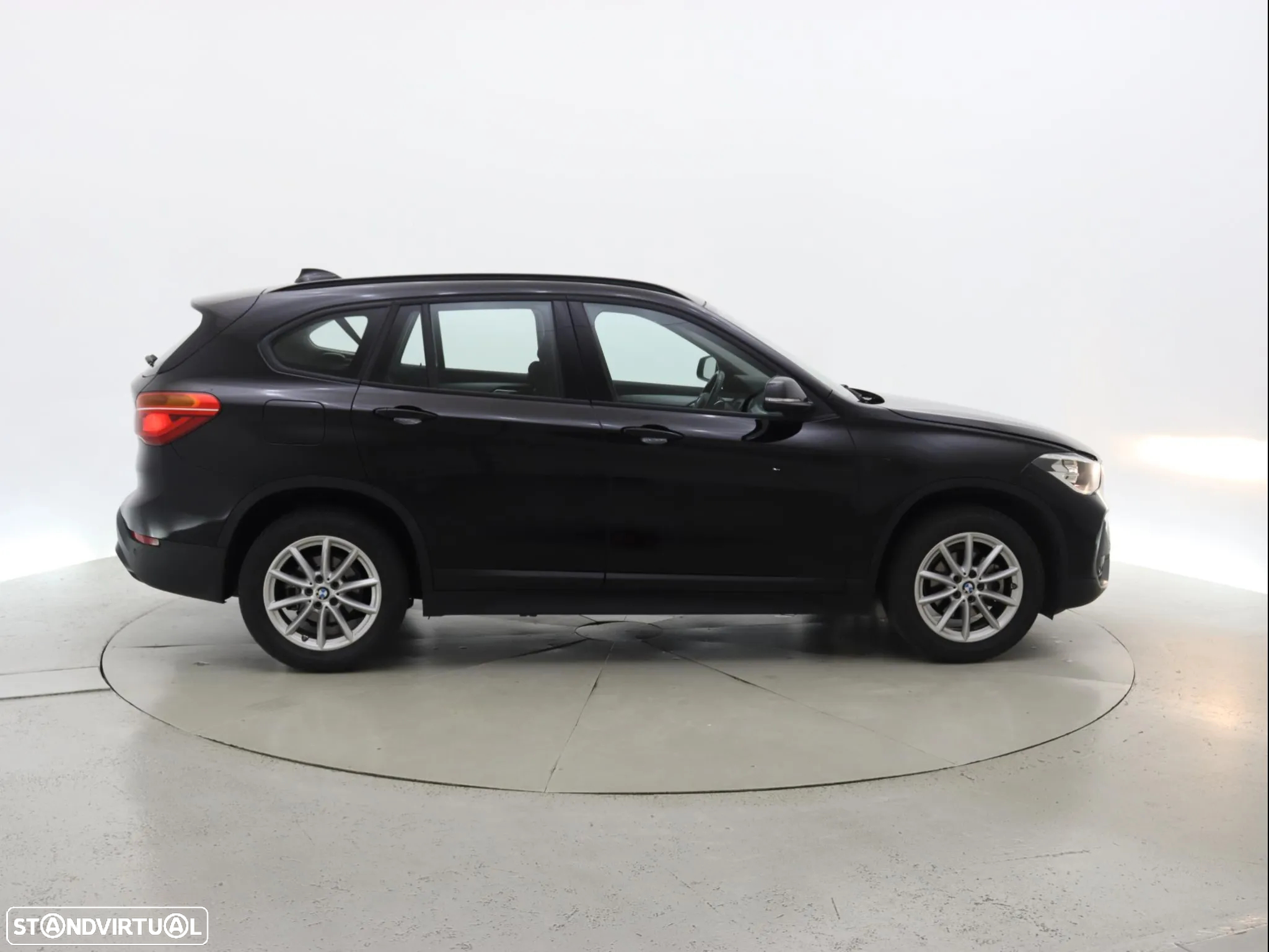 BMW X1 16 d sDrive Auto - 9
