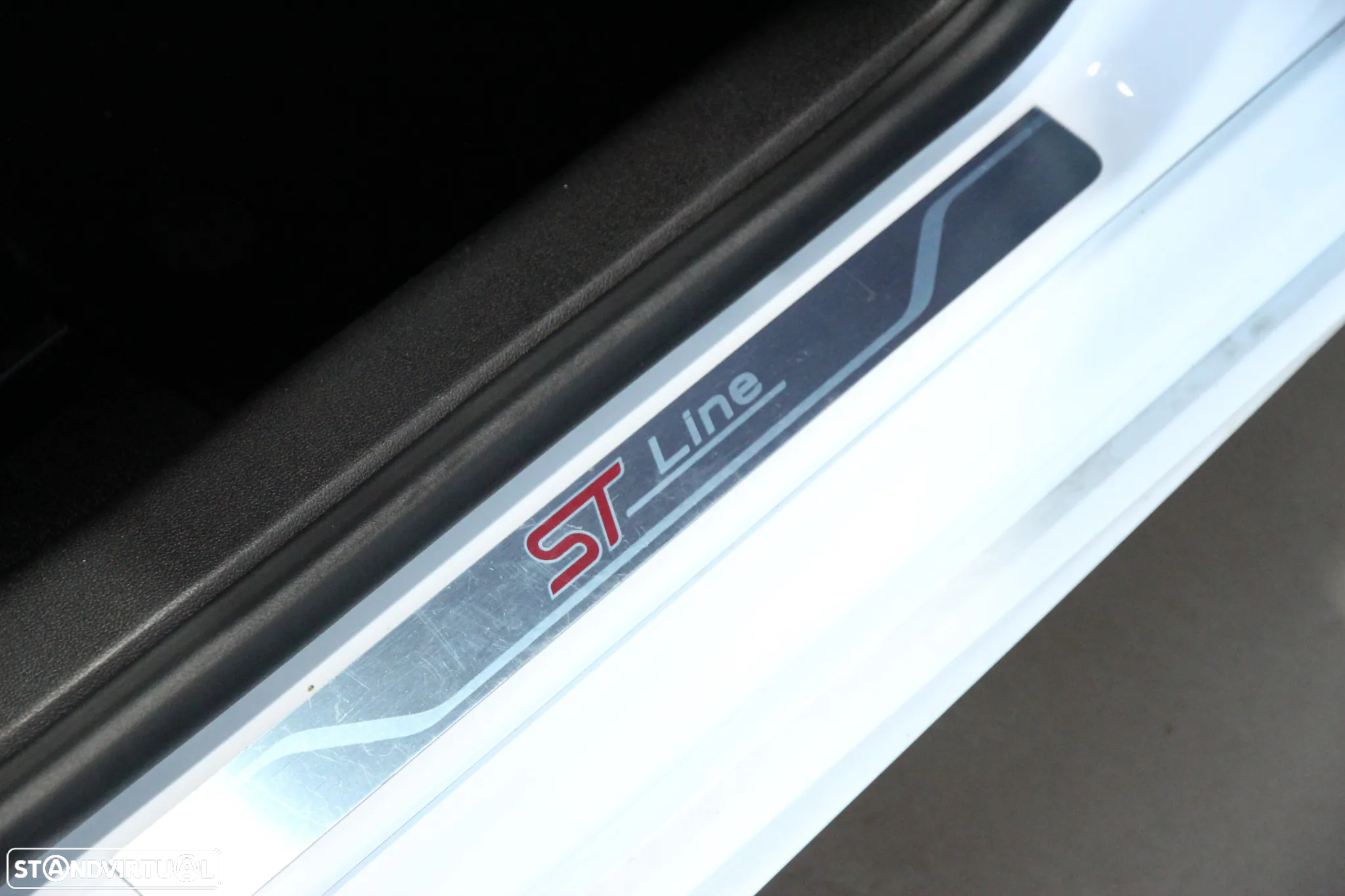 Ford Focus 1.0 EcoBoost MHEV ST-Line - 10