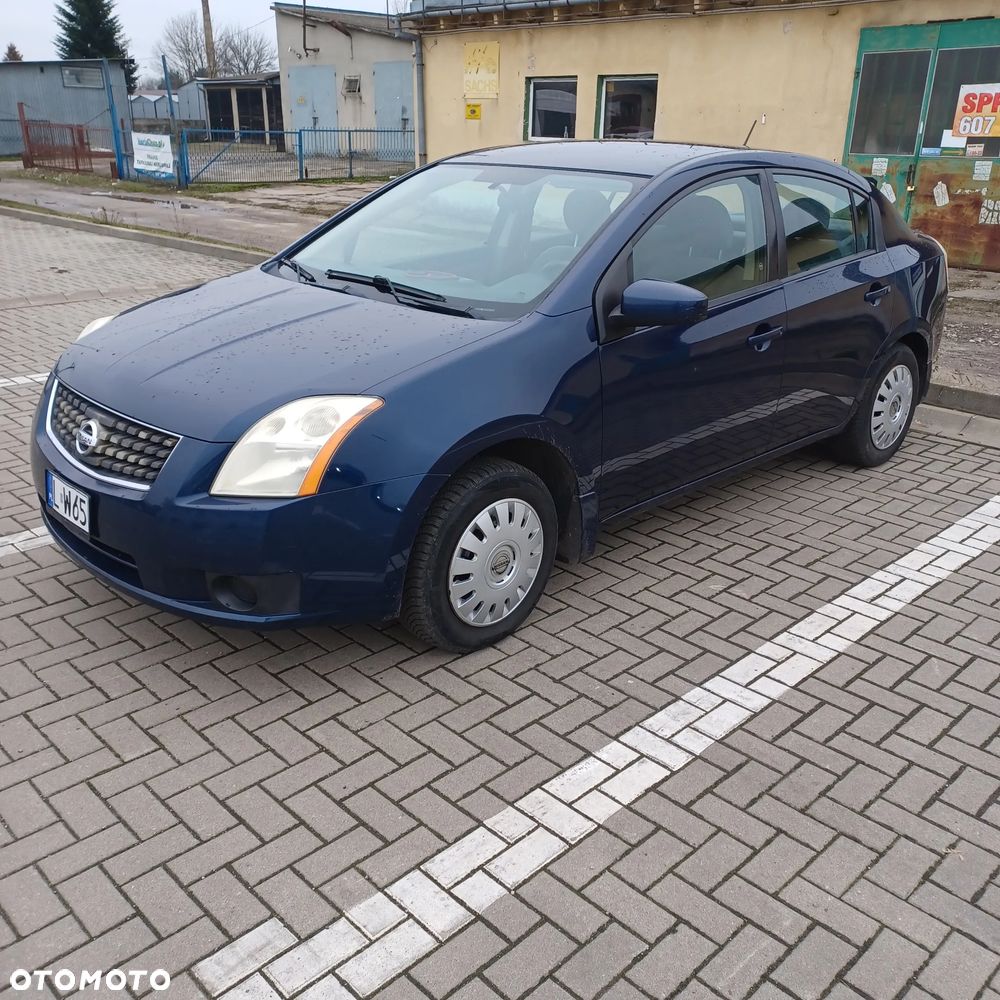 Nissan Sentra - 2