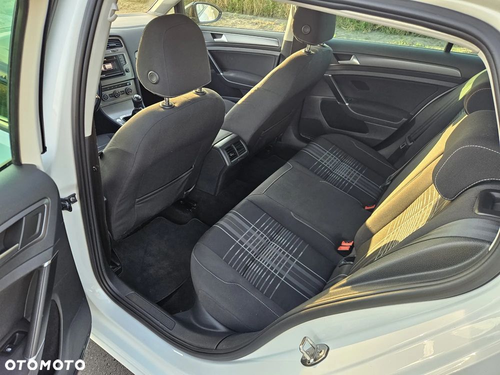 Volkswagen Golf 2.0 TDI BMT 4Mot Highline - 11